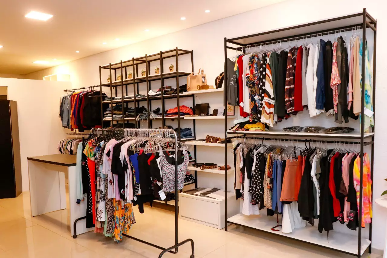 Catálogo de Roupas e Acessórios